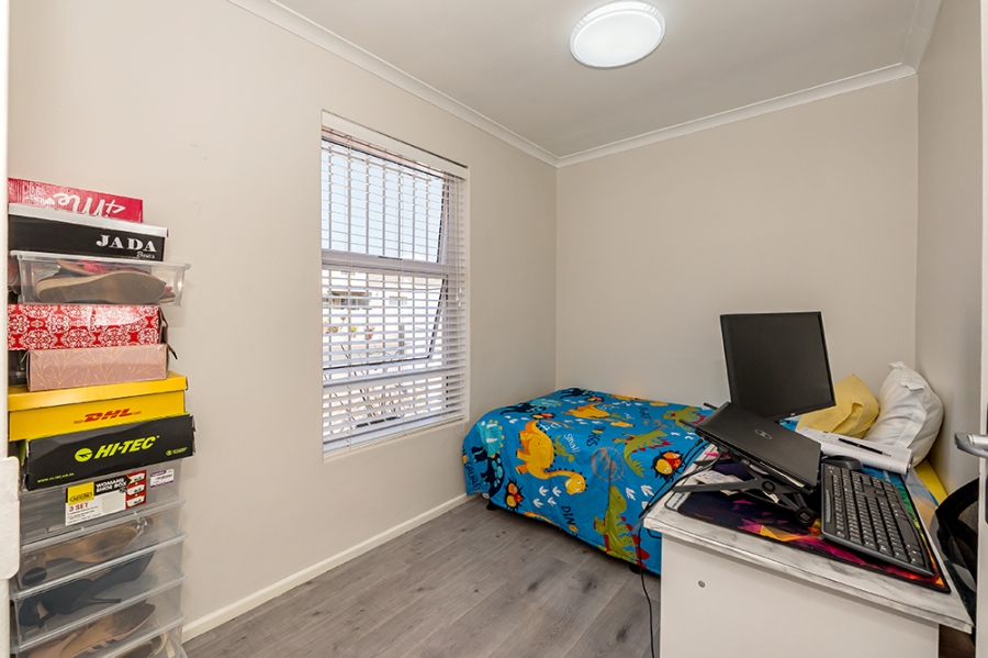 2 Bedroom Property for Sale in Thornton Western Cape